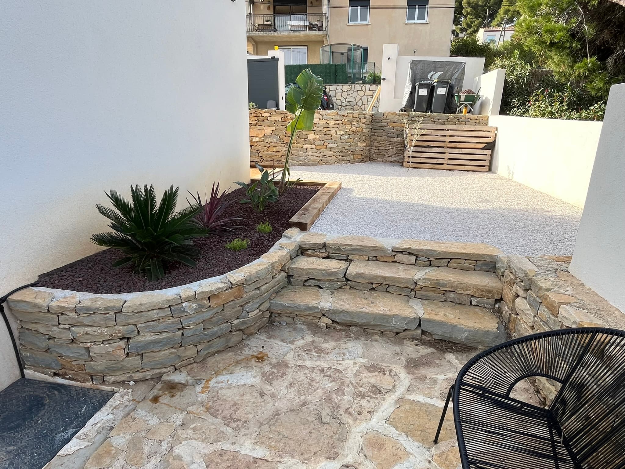 Maçonnerie paysagère et escaliers