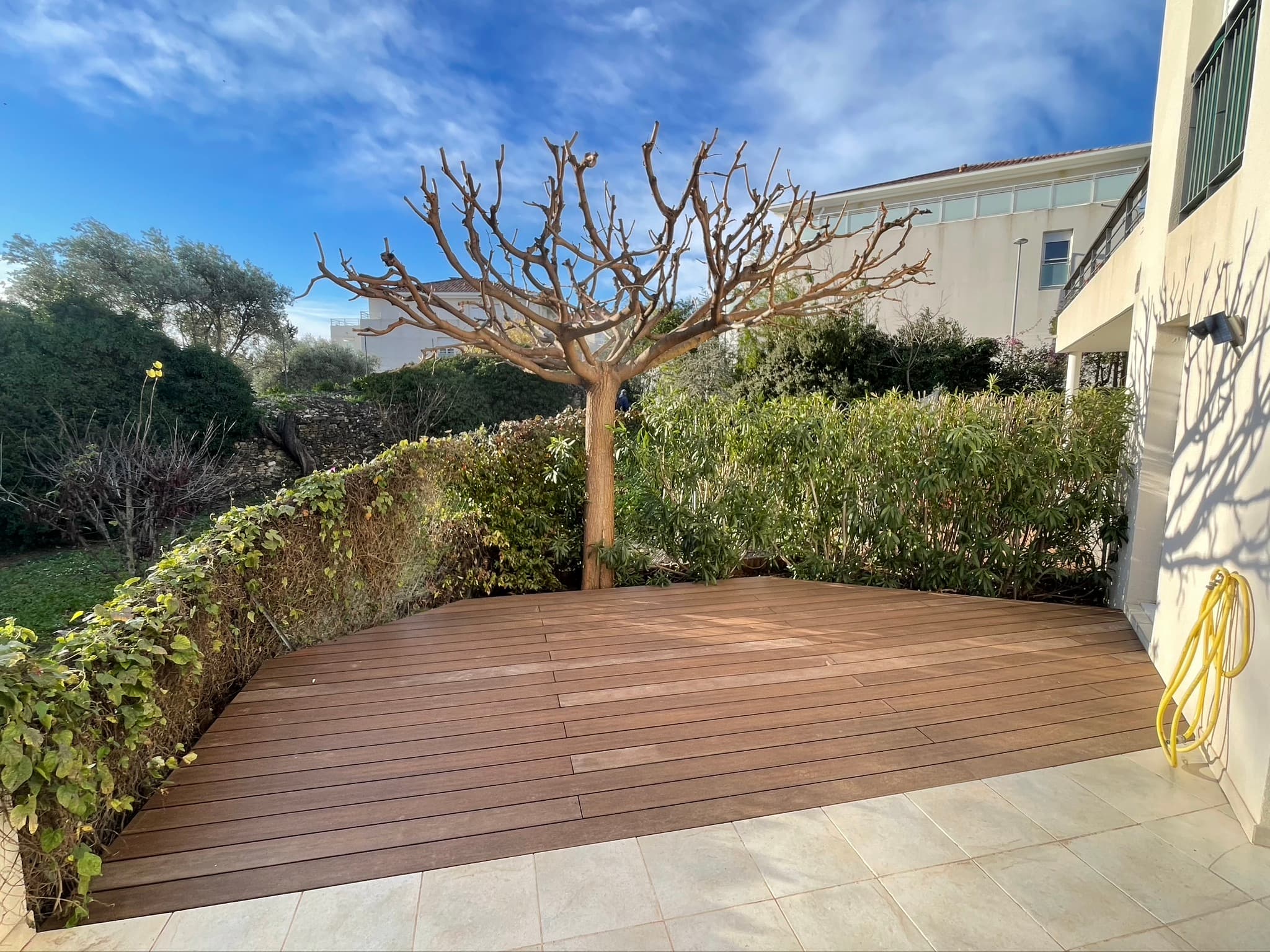 Terrasse en bois réalisée par Concepts Paysages